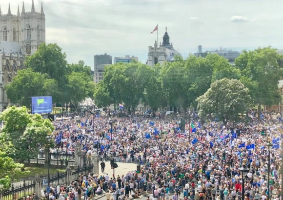 Fatboy Slim, Erol Alkan, Neneh Cherry, Sink The Pink and more to DJ tomorrow’s People’s Vote March