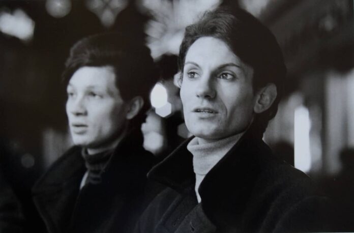 I travestiti, Genoa 1965-67 (© Martini & Ronchetti Courtesy Archivio Lisetta Carmi)