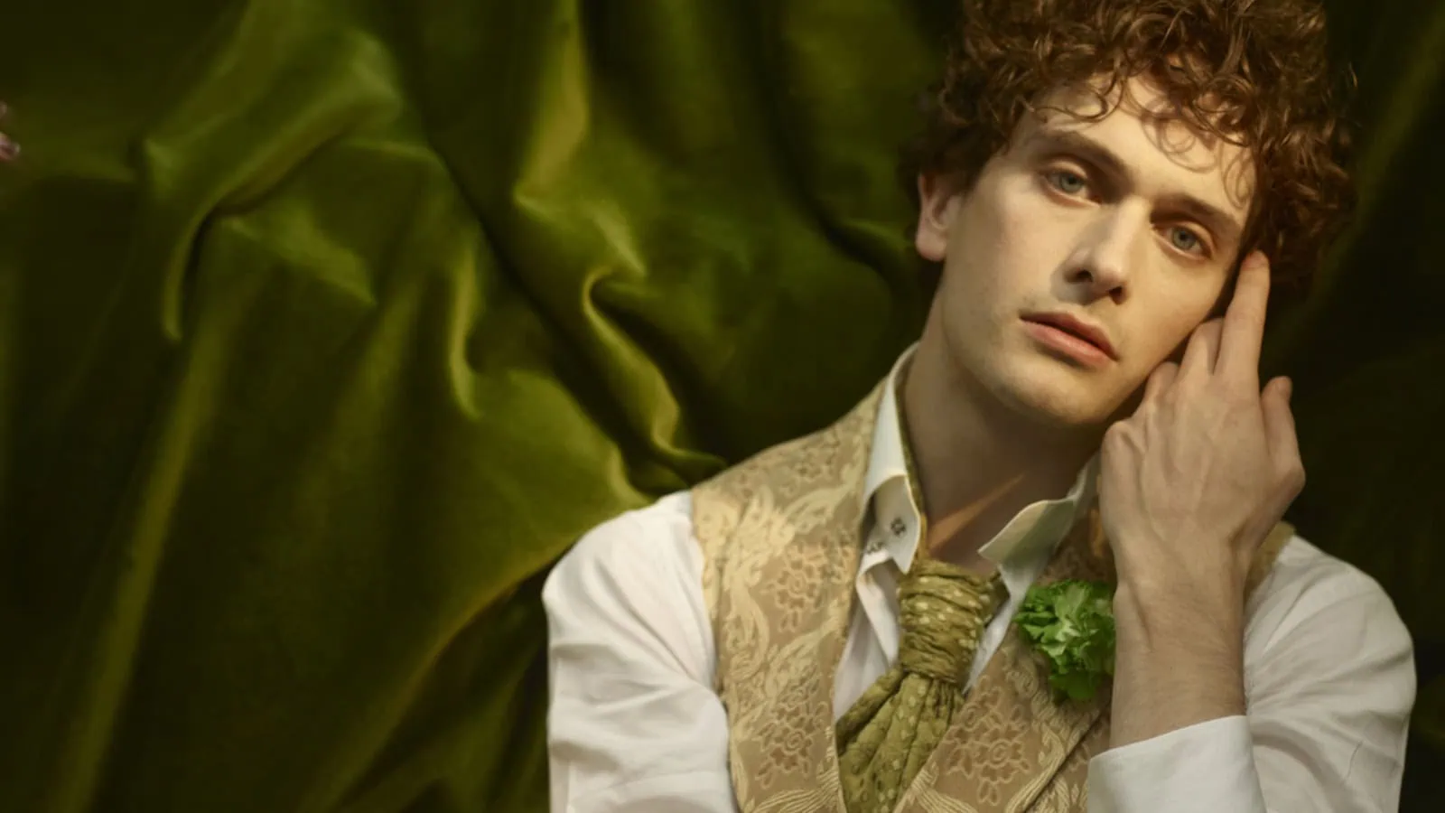 Main feature image: Oscar played by Callum Linnane. Photo credit Simon Eeles.