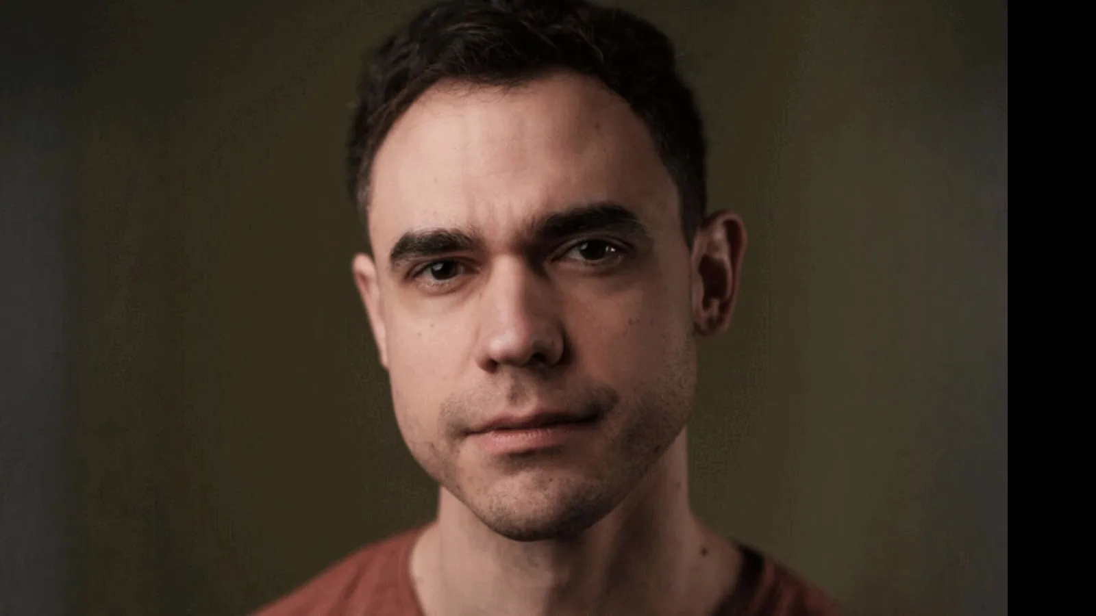 QX meets the actor and filmmaker Simon Haines