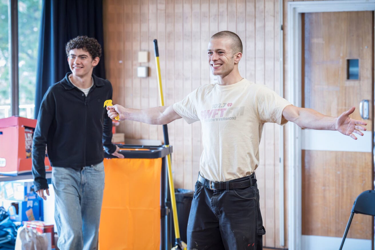 Fans of Heartstopper's Joe Locke get a behind-the-scenes treat