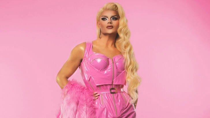 QX meets Kitty Scott-Claus ahead of her appearance in Snow White