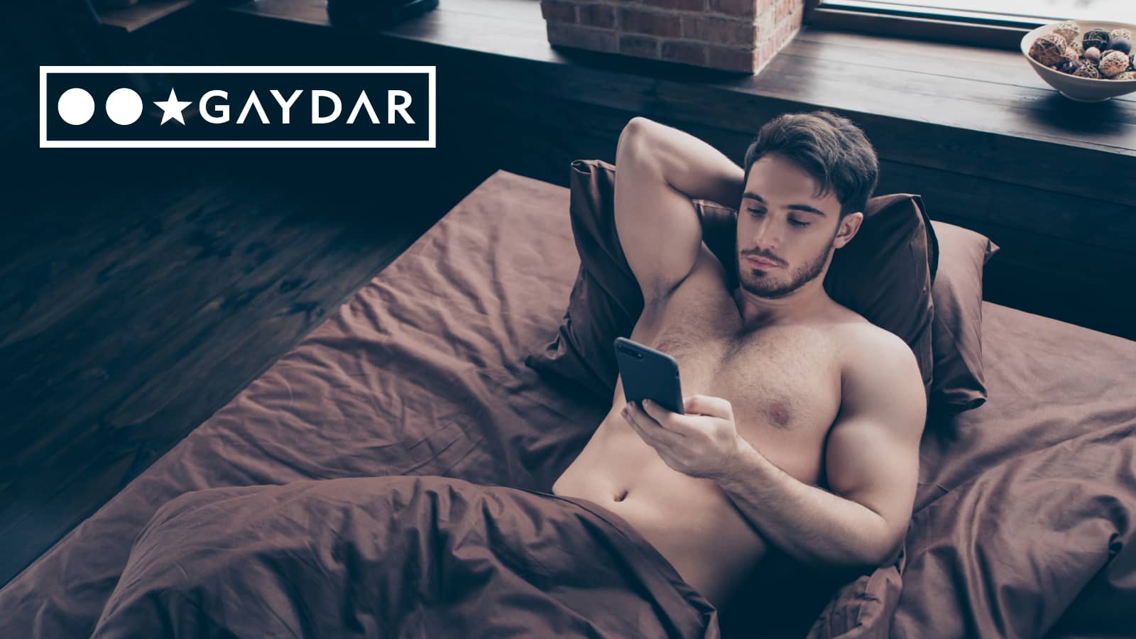 How to meet guys? Gaydar says put down your phone