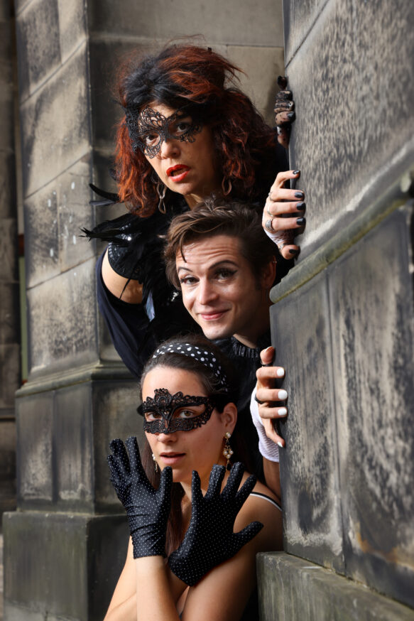 Immersive True-crime Cabaret Garden Party: Truman Capote’s Black and White Celebration Makes its London Premiere