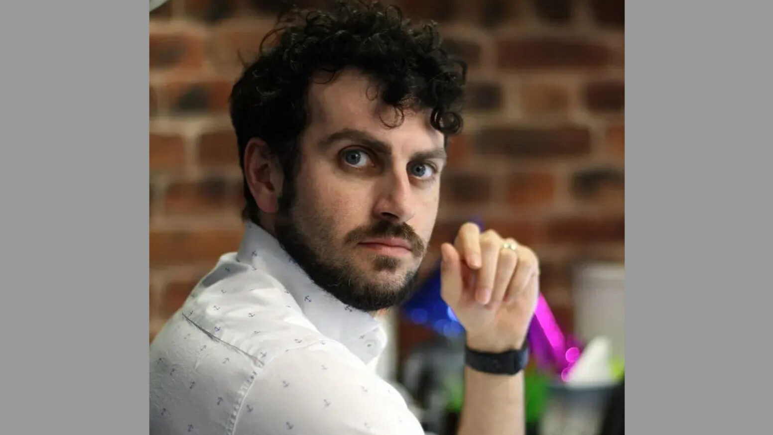 Invisible Rainbows: Dr Alfredo Carpineti Examines the Relationship Between Science and the LGBTQIA+ Community