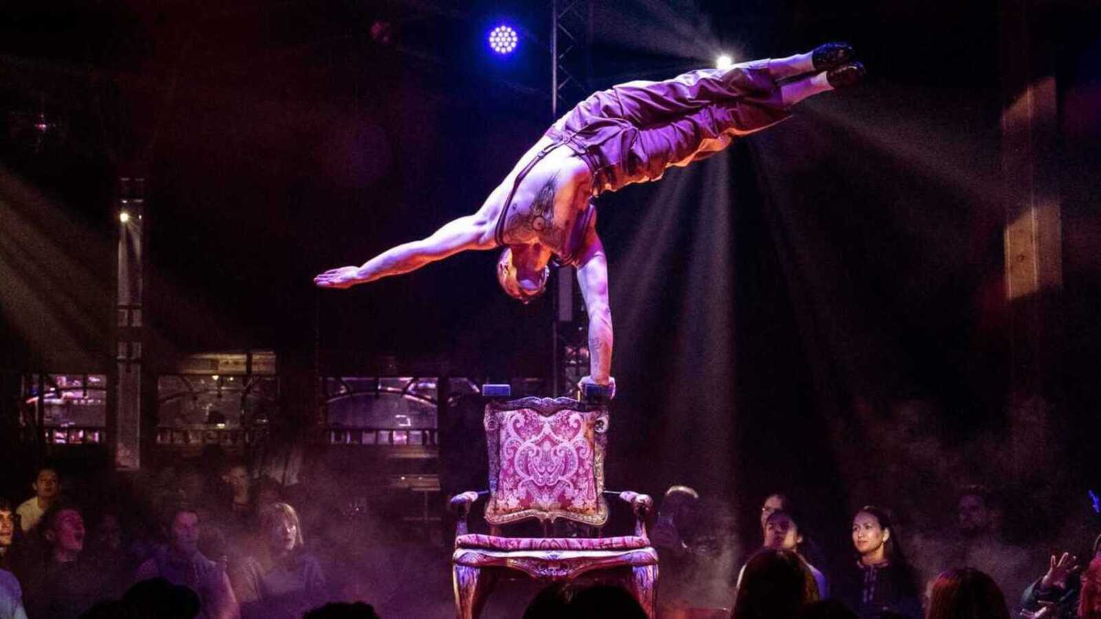 Joyride is a queer centred circus and cabaret show in central London.